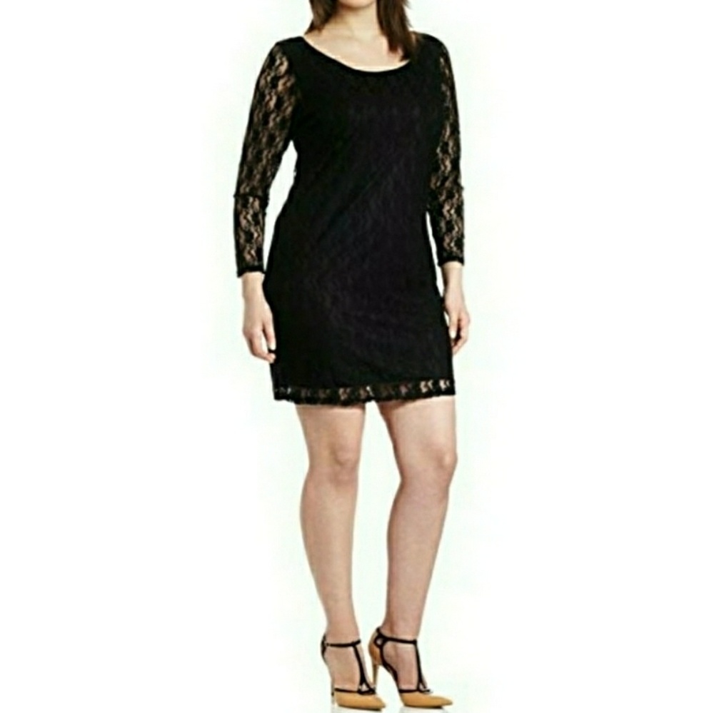 Plus-Size Lace Sheath dress